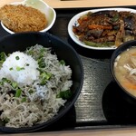 錦糸町小町食堂  - 『しらす丼』と『豚汁』と『なす味噌炒め』と『越冬ｷｬﾍﾞﾂﾒﾝﾁｶﾂ』