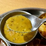 NEPALI MITTERI KITCHEN RESTAURANT&BAR - ダルカレー