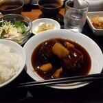 Chainizu Kotan Karinka - 黒酢豚のランチ。この後、杏仁豆腐が来ましたよ。