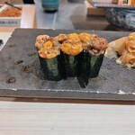 銀座のみこ寿司 - 中のうに x 3