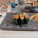 銀座のみこ寿司 - 中のうに x 3