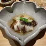 鮨処 池上 - 先付け：宮津のメダイ 一番出汁 小蕪 うるい 淡路島の初摘み海苔