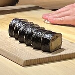 鮨処 池上 - 玉子と干瓢と三つ葉の巻物