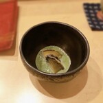 鮨鷹 - 蒸しアワビ、肝ソース