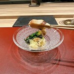 パルコ フィエラ - 苫小牧産ホッキ貝＆菜の花の薪焼き （文旦の酢漬け、乳酸発酵キャベツ、自家製粒マスタード、5年熟成自家製からすみ）