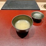 パルコ フィエラ - 発酵させたカブ＆美唄産北海地鶏ガラで取ったスープ（自家製発酵バター、山わさびオイル）