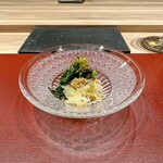 パルコ フィエラ - 苫小牧産ホッキ貝＆菜の花の薪焼き （文旦の酢漬け、乳酸発酵キャベツ、自家製粒マスタード、5年熟成自家製からすみ）