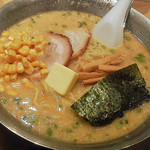 屯ちん - 屯ちん（味噌ラーメン中盛750円+バター100円+コーン100円・旧価格）