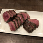 肉山 - 7．赤牛のオオモモ