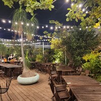 TOOTH TOOTH GARDEN RESTAURANT - 