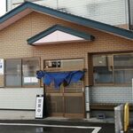 手打中華 英 - 外観