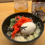 Hakata Tonkotsu Ramen Izumiya - チャーシュー丼たまごトッピング胡麻&紅生姜かけ