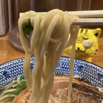 吉岡マグロ節センター - 麺、にゅ〜〜ん！