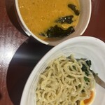 乃木坂ラーメン 東京食品 まる彦 - 