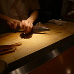 銀座おかもと - 松葉ガニ、サバキ中　2014.1.2x