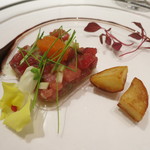 レストラン ラッセ - 26年1月　マグロのタルタル　白マスの卵を添えて