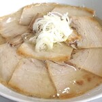 うえんで - 会津山塩チャーシュー麺（並；中太ちぢれ麺）