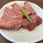 板前焼肉 一斗 - 厚切りタン　塩
