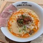 創業麺類元年 坂本龍馬が愛したラーメン食堂 - 