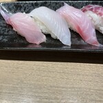 回転寿司 鮮 - 多分　ほうぼう　すずき　いしだい