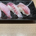 回転寿司 鮮 - 多分　いしだい　まだい　かさご