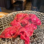 炭火焼肉ホルモン うしごろ - 