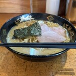 麺房 長谷川 - 料理写真:味噌ラーメン大盛り、910円。