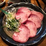 ホルモン焼肉 石大 - 