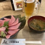 魚坐 三宮海鮮酒場 - マグロ丼、アサヒ生ビール