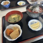 まるよし食堂 - 