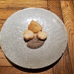 ウラドラ - ホタテ貝のソテー マッシュルームソース