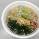 武蔵屋食堂 - 素ラーメンモサエビ天＆天然ワカメのせ