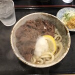 本格さぬきうどん　穂乃香 - 人気No. 1、肉ぶっかけ