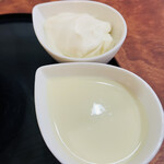 こひる庵 - 桜みるく200円　酒かすクリーム250円　贅沢tp！