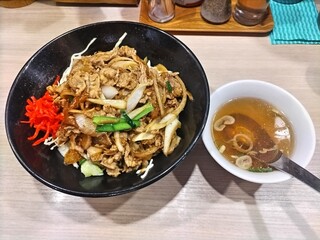 Menhan Shokudou Hachiemon - 大肉飯　620円