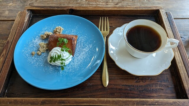 かりんの木 from HIRASAWA F.MARKET - 陸中門崎（カフェ）の写真