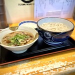 Yamabukiya - ■お昼のサービスランチ
                        豚バラの肉汁つけ麺(温)・小ごはんセット ￥830