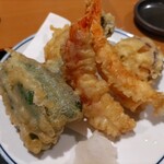 和楽 - ピーマン、海老2尾、さつまいも、しいたけの布陣