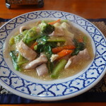 Phuket Thai restaurant - ラードナー(990円)：太麺焼きあんかけ