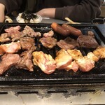 Kuroge Wagyu Utabehoudai Yakiniku Kekkyoku Tare - 