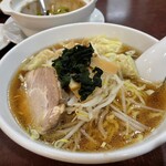 独一処餃子 - ワンタン麺