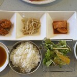 創作韓国料理マダン - 焼肉定食(2種)　￥1,680