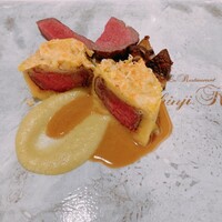 シンジコガ - 和牛ヒレ肉のパルマンテェ風 黒ビールのソース