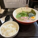 麺屋彩々 昭和町本店 - 