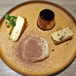 Osteria Benedetta - ドルチェ３種盛り合わせ ＆ 本日のセミフレッド（半人前）