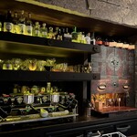 タビ式 - 城の中の地下のバーをイメージしているらしい