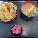 そば処 柿屋  - キス天丼小に小蕎麦