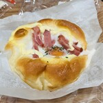 デリカキッチン - 卵とベーコンのフォカッチャ