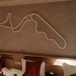 鈴鹿サーキットホテル - 客室内部のサーキットのインテリア