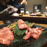 中目黒焼肉 登牛門 - 